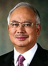 https://upload.wikimedia.org/wikipedia/commons/thumb/a/a7/Najib_Razak_2008-08-21.jpg/100px-Najib_Razak_2008-08-21.jpg